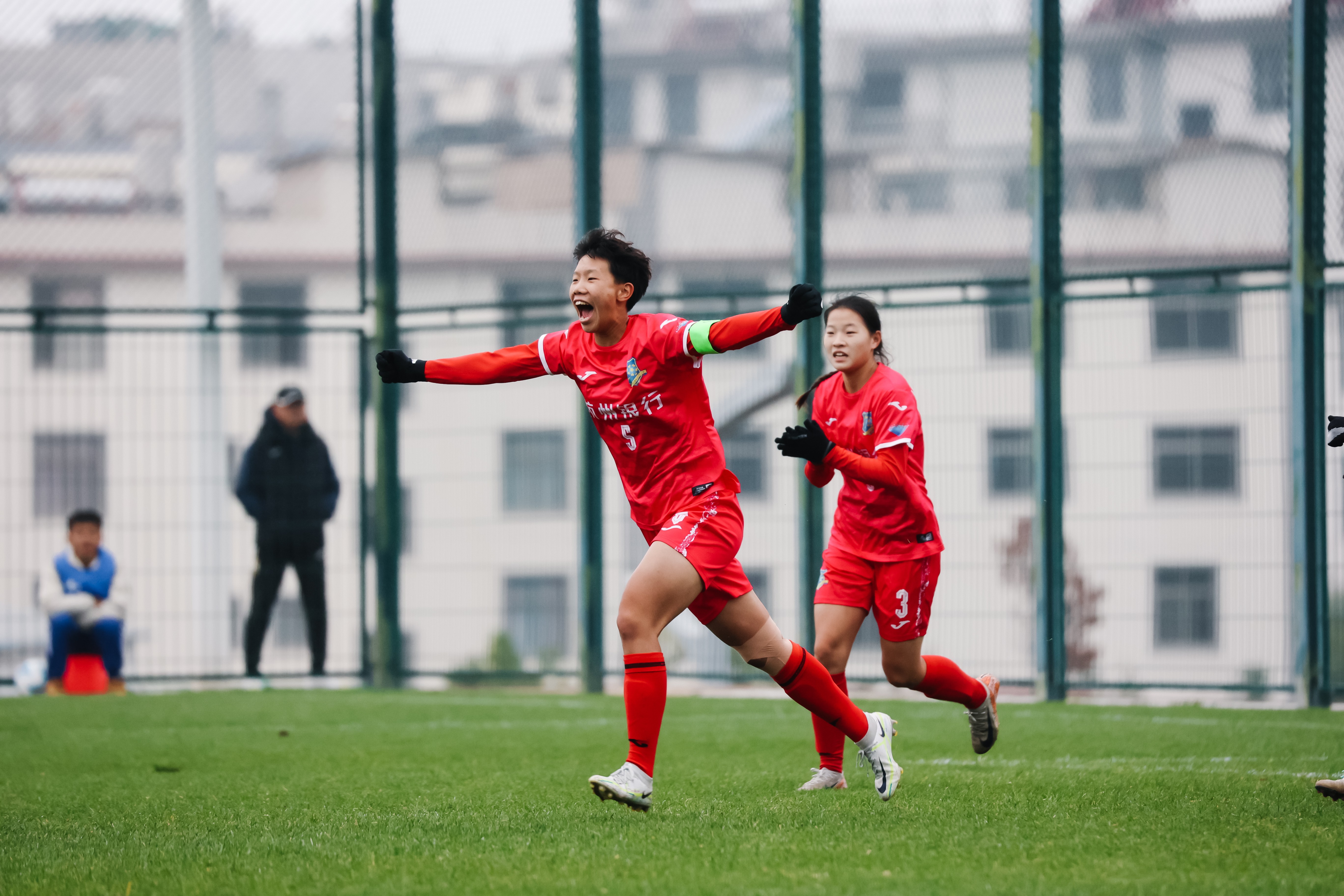 女足公开赛决赛将在下周进行