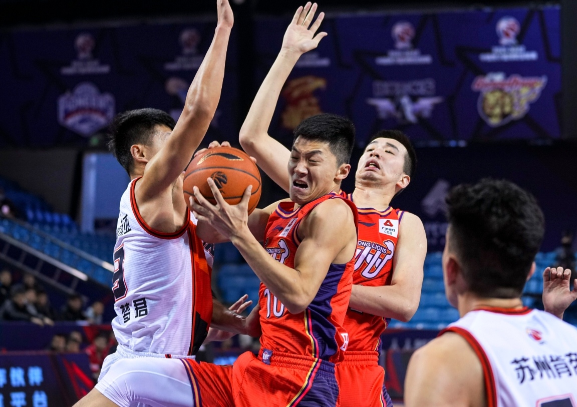 广厦队大胜佛山男篮，继续保持不败记录的简单介绍