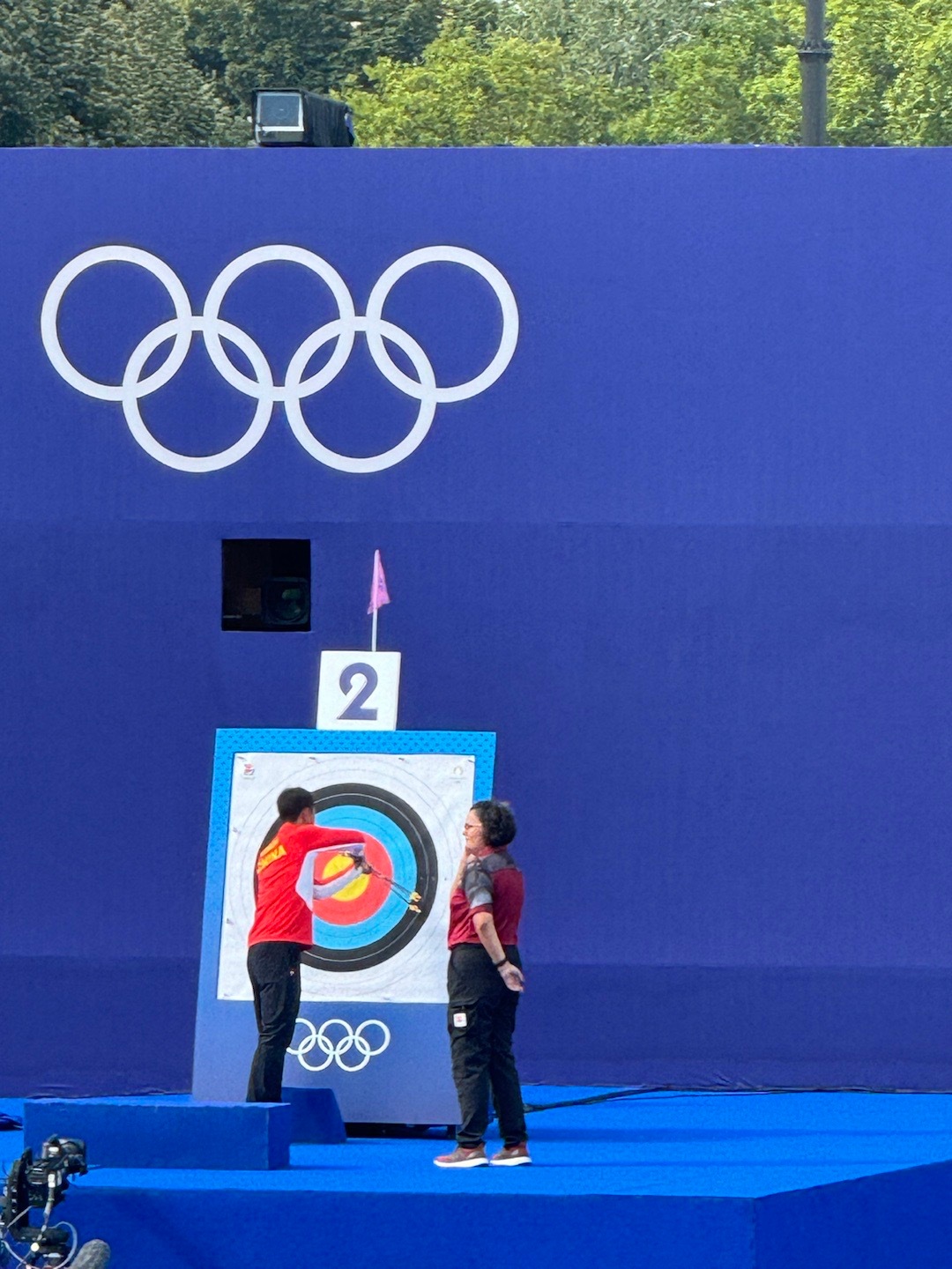 韩国射箭选手稳定发挥，登顶领奖台