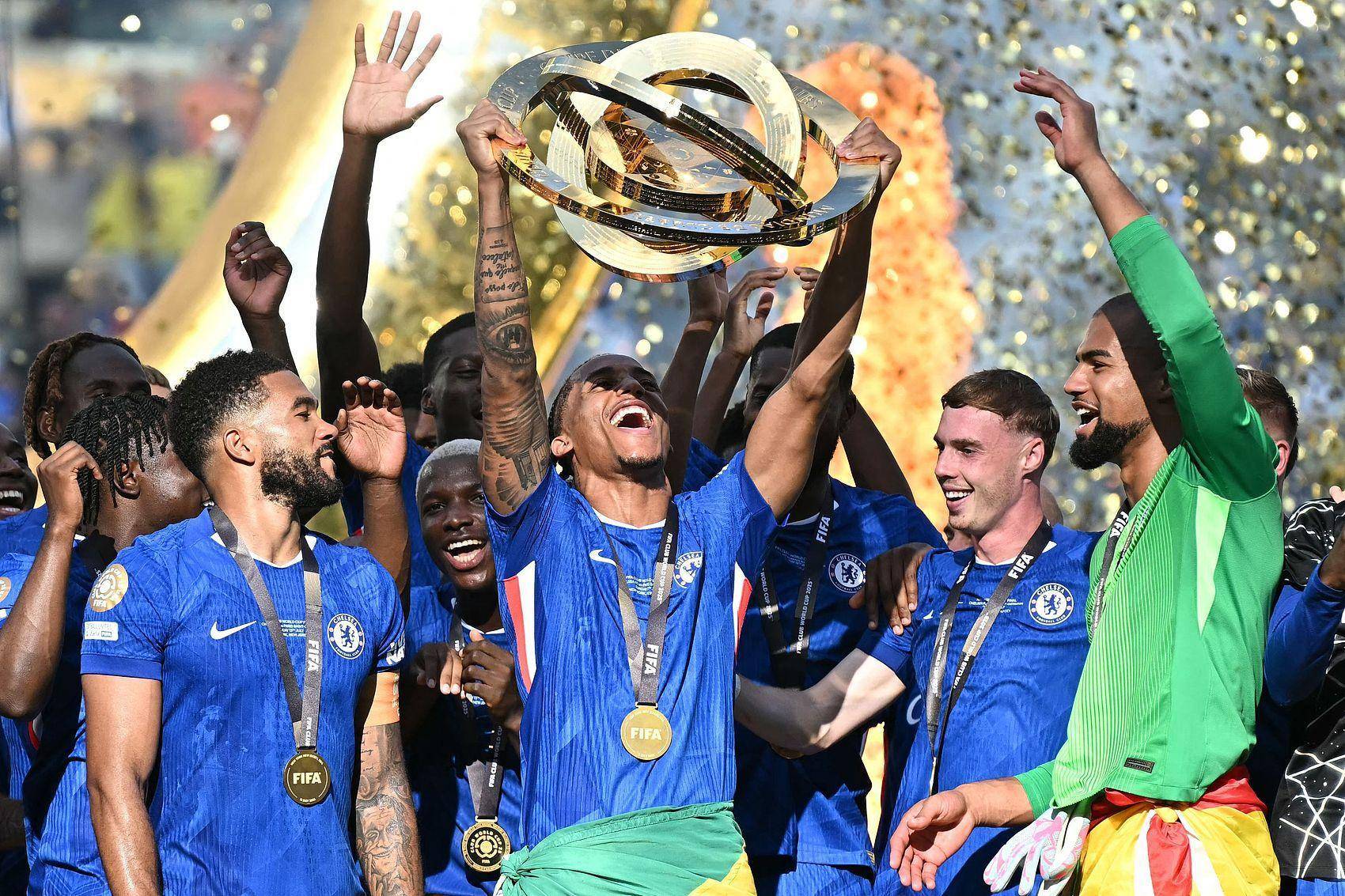 切尔西前锋助攻连连，球队火力强劲的简单介绍