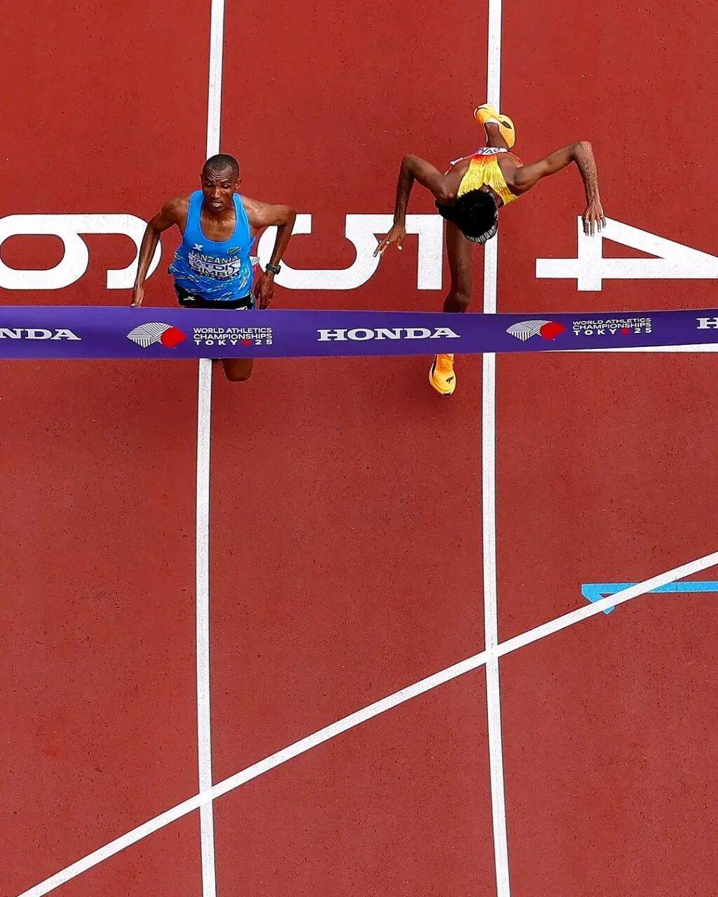 极限速度，田径选手冲刺终点！的简单介绍