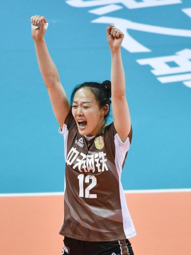 关于斯莫尼耶国家队客场逆袭，晋级形势一片大好的信息