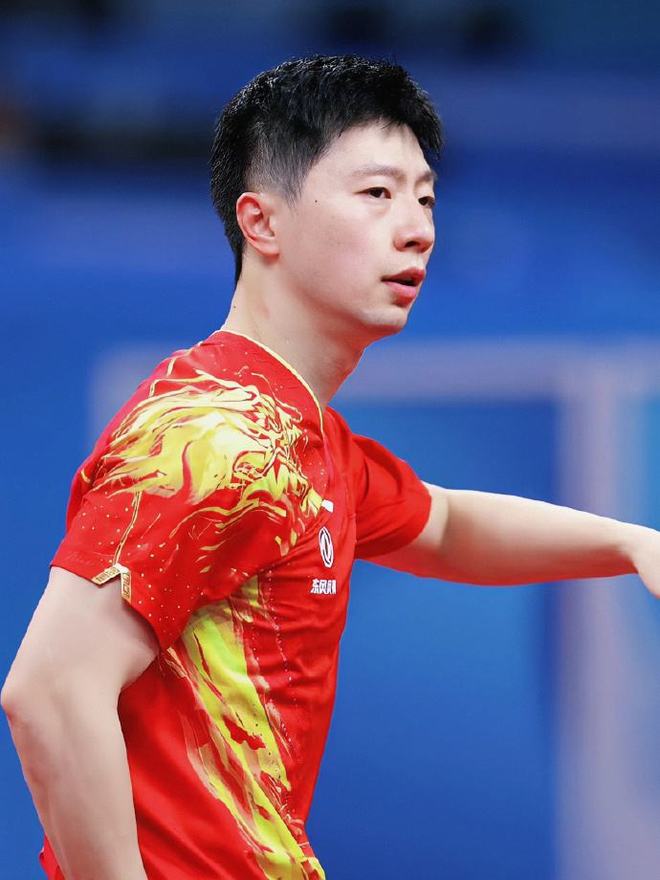 关于瑞典队逆转英格兰队，马龙刷新纪录的信息