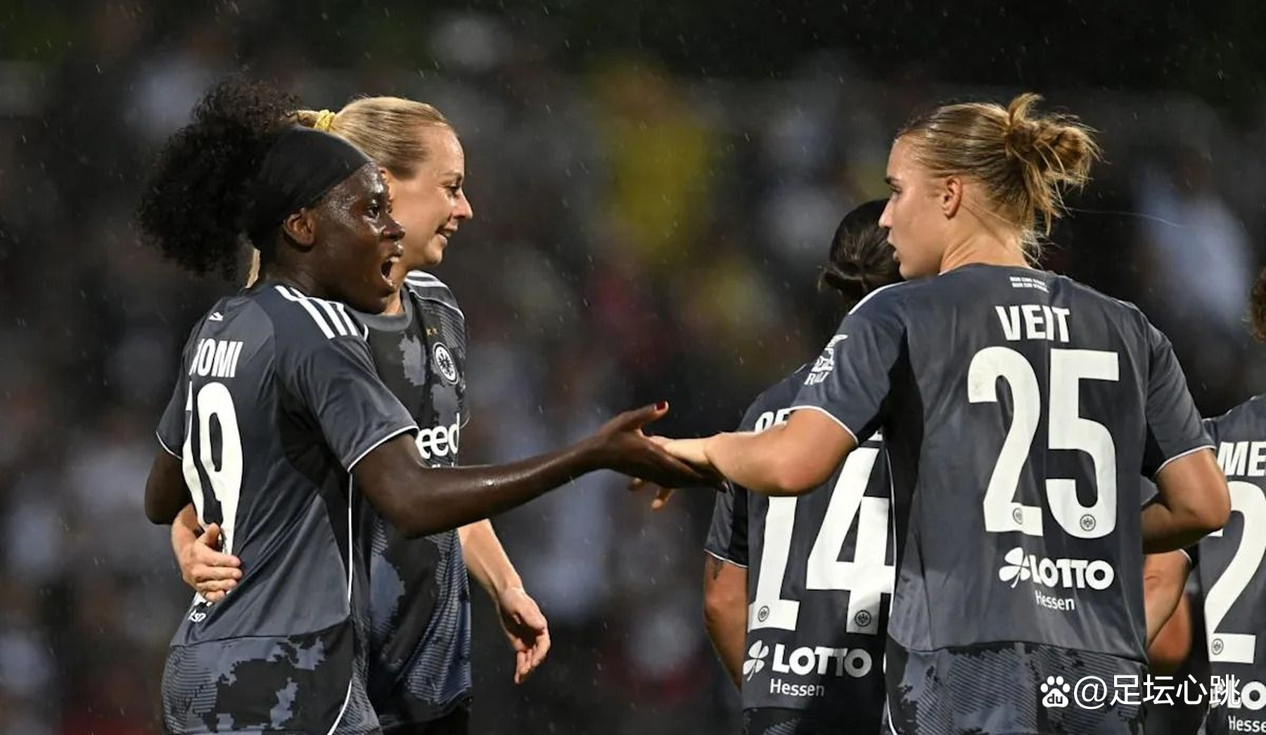 法兰克福主场大胜对手，欧战区位置牢固