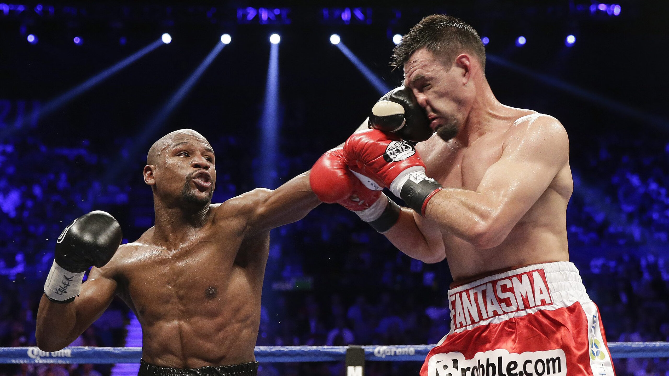 黄潜奇迹与蓝黑心脏，当比利亚雷亚尔掀翻阿根廷，巴雷拉在西班牙国家德比中加冕